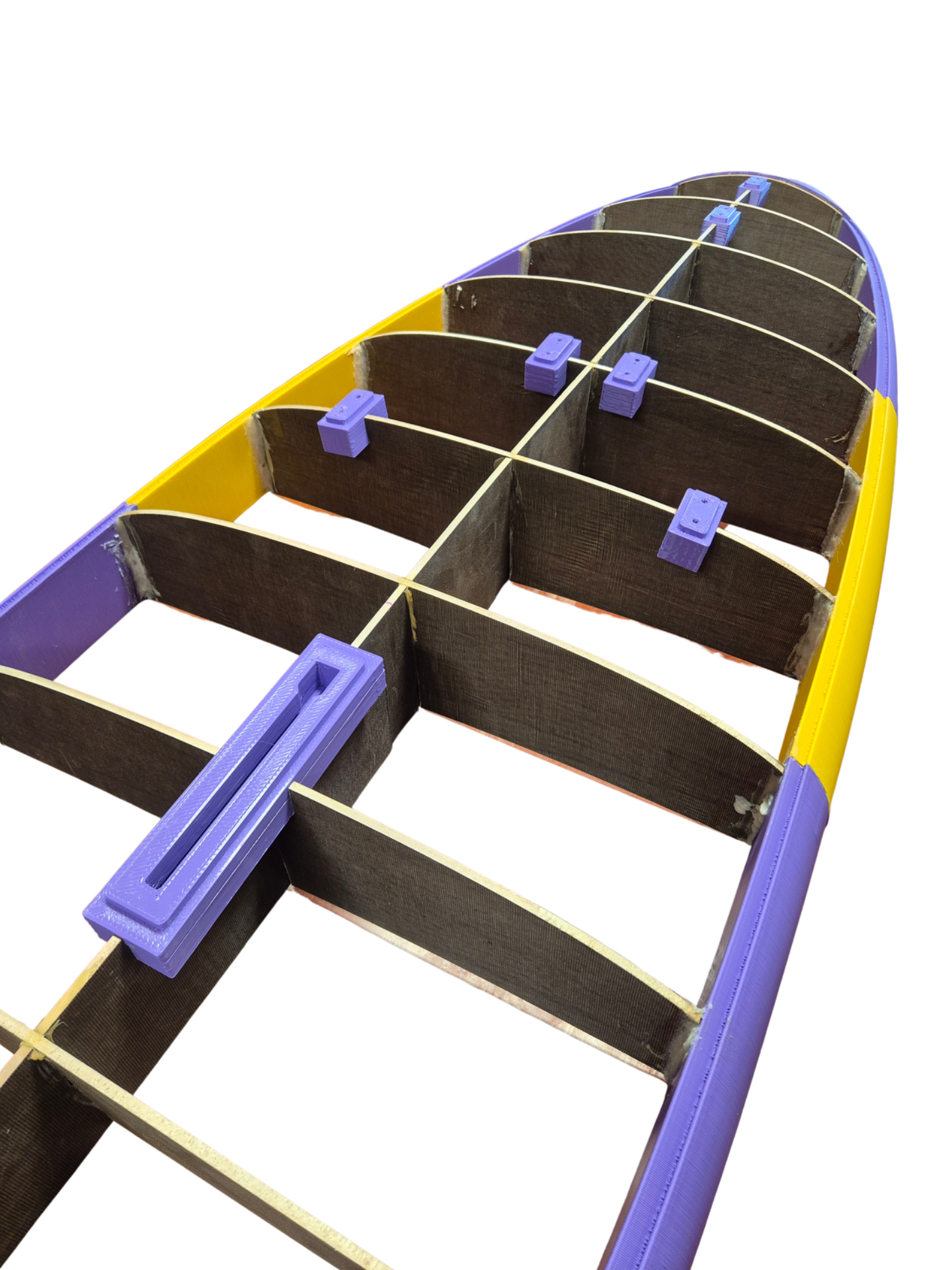 Fin box strongly secured in fish core